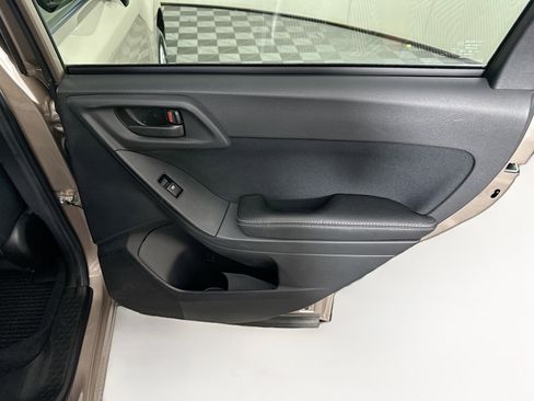 Used 2016 Subaru Forester 2.5i Premium AWD/4WD image 29