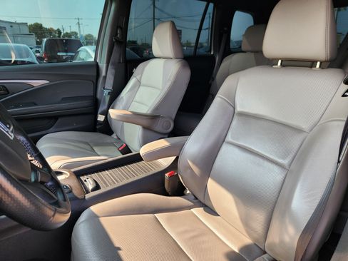 Used 2023 Honda Passport EX-L image 8