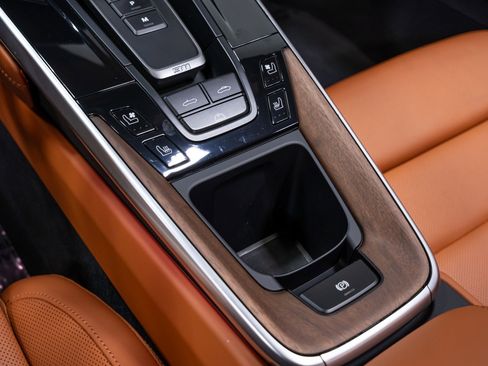 Used 2025 Porsche 911 Carrera image 66