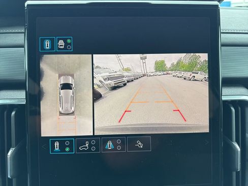 Used 2025 GMC Acadia Elevation image 21