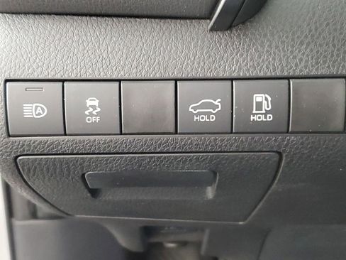 Used 2020 Toyota Camry SE image 26