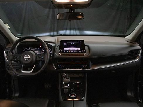 Used 2023 Nissan Rogue SV w/ SV Premium B Package image 22