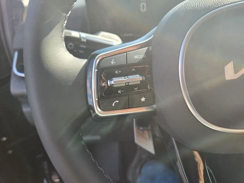 New 2026 Kia Carnival EX FWD image 15