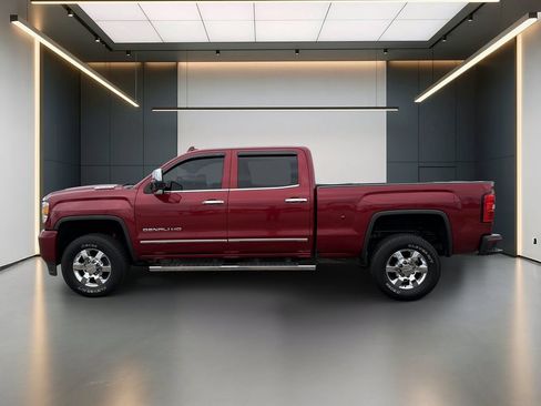 Used 2019 GMC Sierra 3500 Denali w/ Duramax Plus Package AWD/4WD image 2