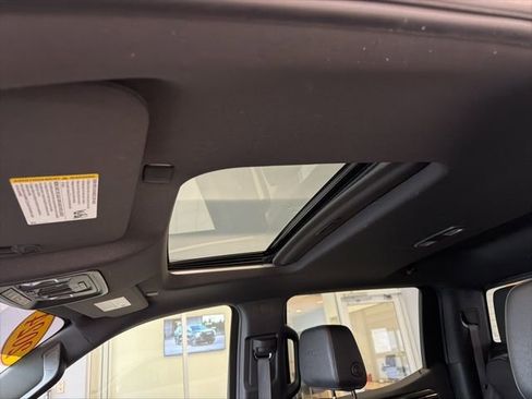 Used 2024 GMC Sierra 1500 AT4 w/ Technology Package image 2