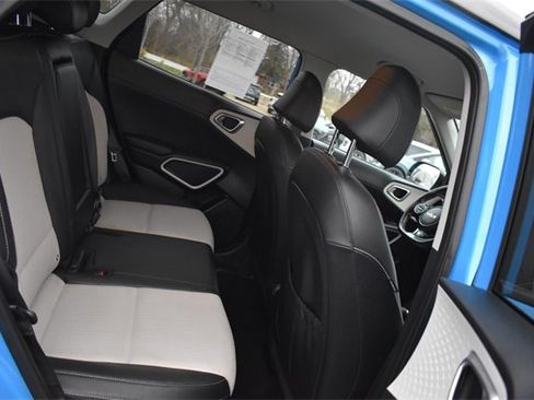 Certified 2023 Kia Soul GT-Line image 13