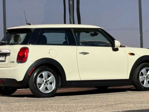 Used 2015 MINI Cooper 2-Door Hardtop image 14