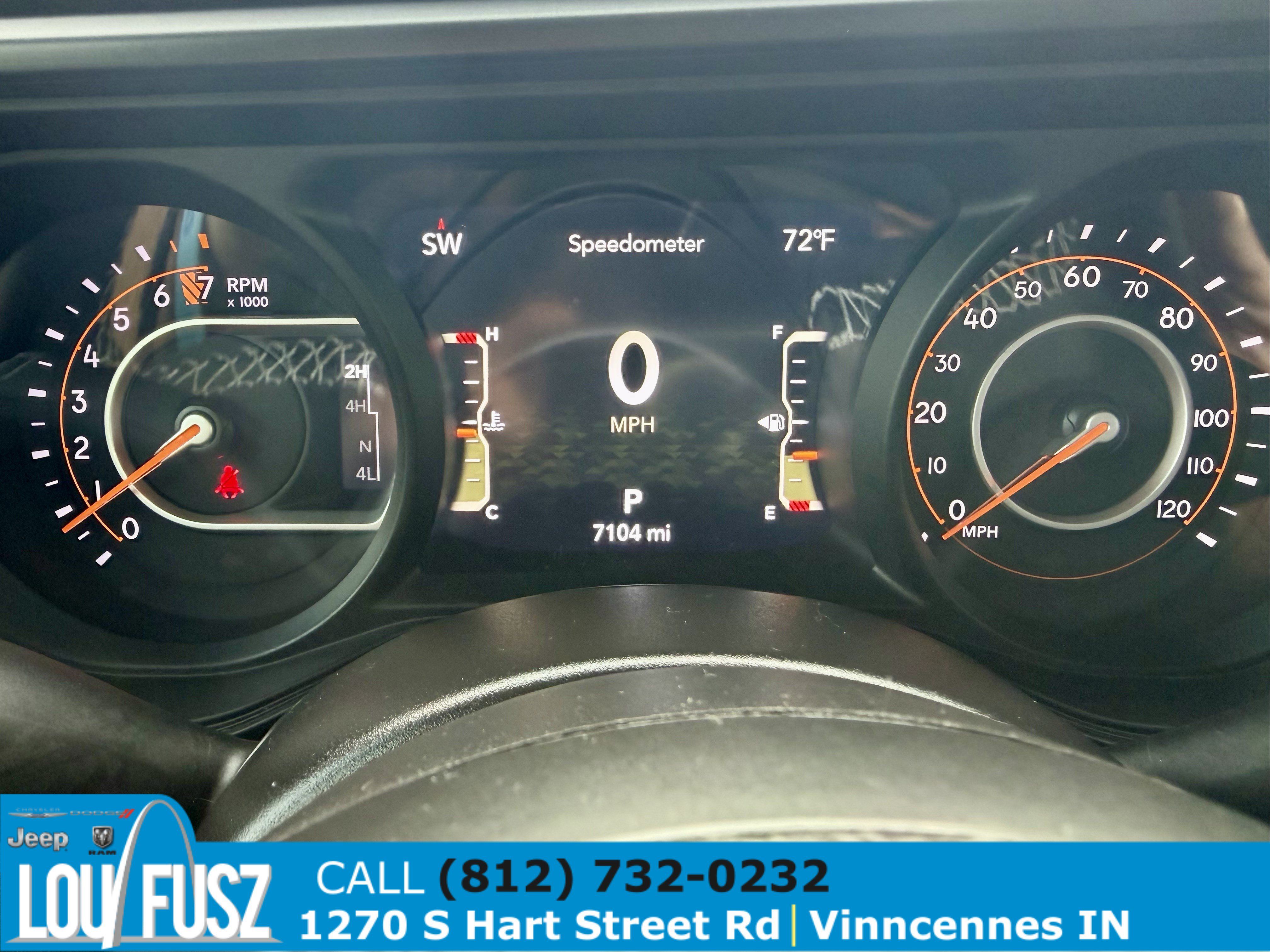 Used 2025 Jeep Gladiator Rubicon w/ Safety Group AWD/4WD image 14