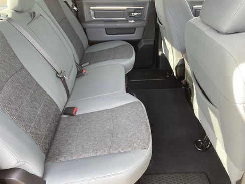 Certified 2020 RAM 1500 Classic SLT w/ Luxury Group image 12