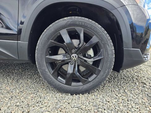 Used 2022 Volkswagen Taos SE FWD image 9