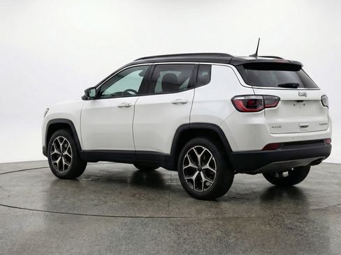 Used 2025 Jeep Compass Limited AWD/4WD image 6