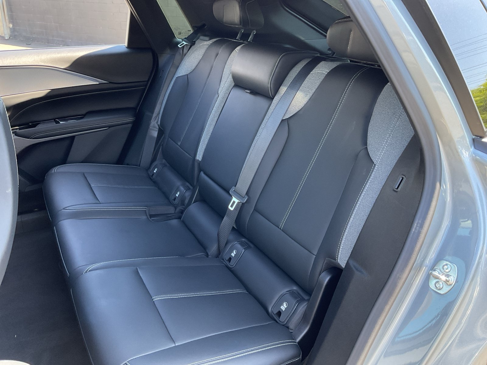 Used 2024 Cadillac Lyriq Tech RWD image 19