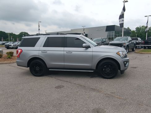 Used 2021 Ford Expedition XLT RWD image 9
