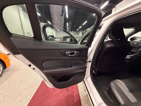 Used 2019 Volvo S60 T6 R-Design AWD/4WD image 29