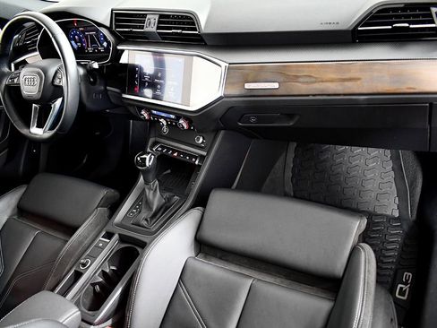 Used 2021 Audi Q3 2.0T Premium Plus w/ Premium Plus Package image 22