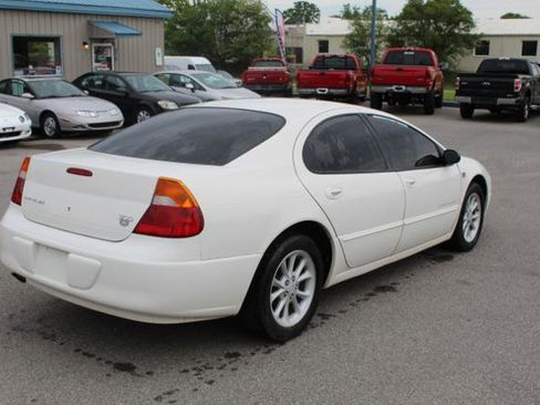 Used 2000 Chrysler 300M image 23