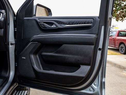 Used 2024 GMC Yukon Denali w/ Denali Reserve Package image 39