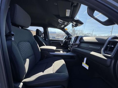 New 2026 RAM 1500 4x4 Crew Cab image 16