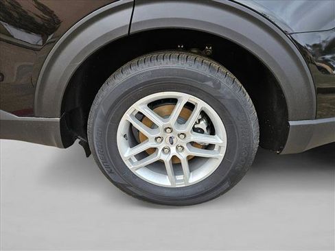 New 2026 Ford Explorer Active image 10