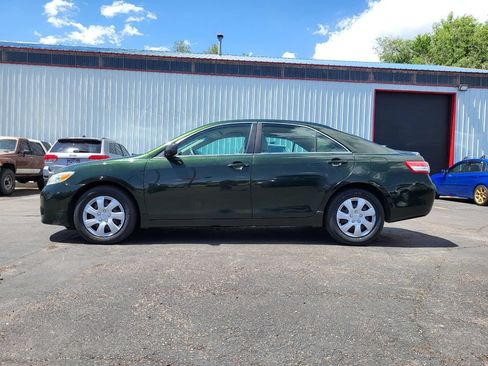 Used 2010 Toyota Camry LE FWD image 33