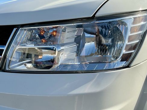 Used 2020 Dodge Journey SE image 10