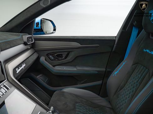 Used 2024 Lamborghini Urus Performante image 35