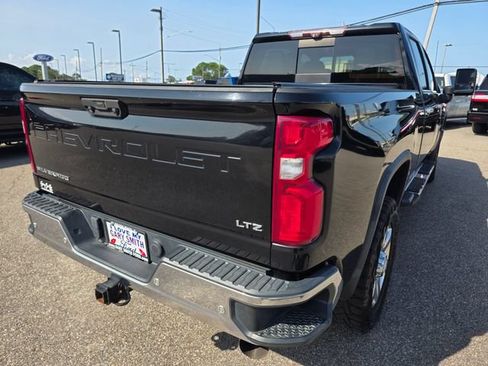 Used 2020 Chevrolet Silverado 2500 LTZ w/ LTZ Premium Package AWD/4WD image 8