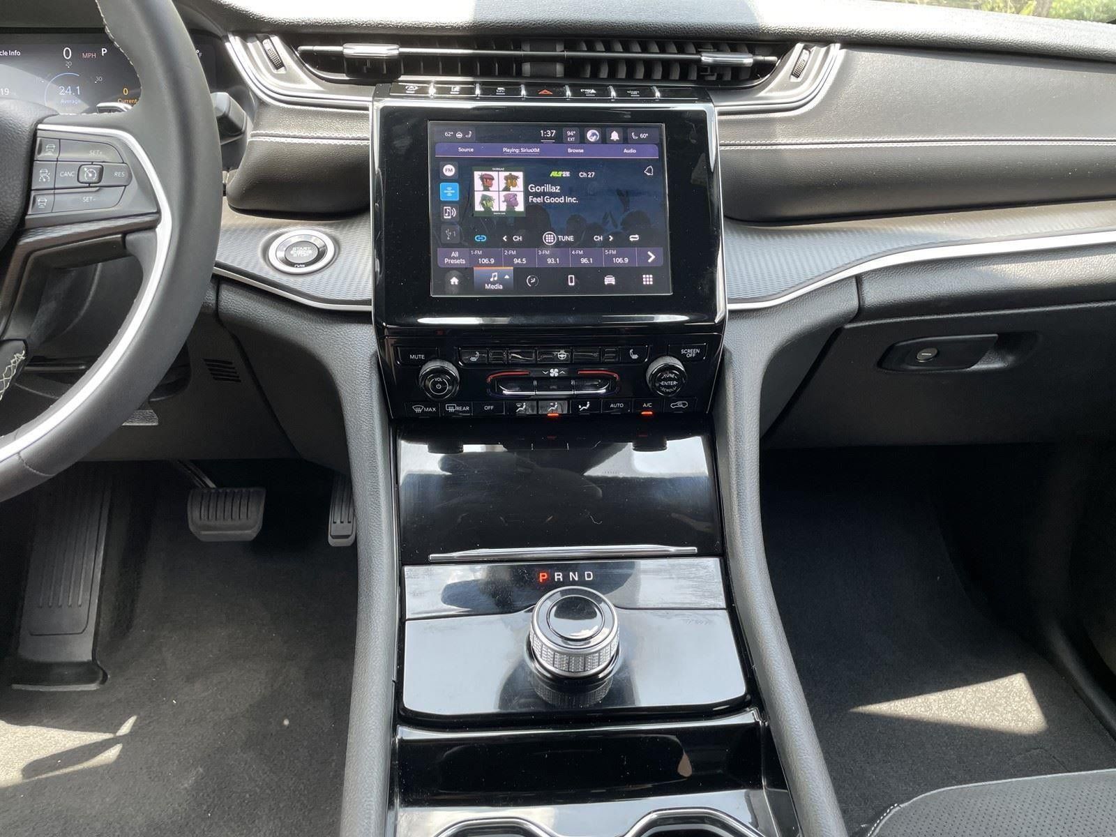 Used 2023 Jeep Grand Cherokee Altitude AWD/4WD image 22