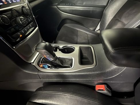 Used 2020 Jeep Grand Cherokee Laredo w/ Laredo X Package image 20