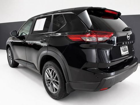 Certified 2025 Nissan Rogue S AWD/4WD image 3