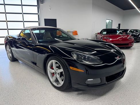 Used 2006 Chevrolet Corvette Convertible w/ Preferred Equipment Group RWD image 30
