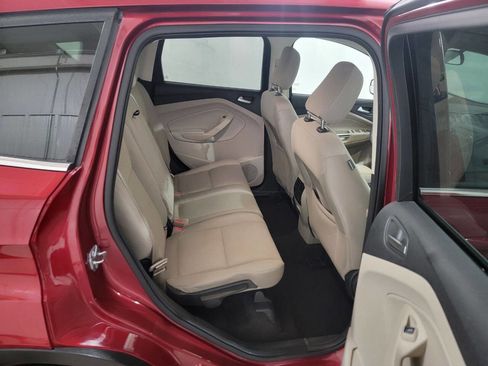 Used 2018 Ford Escape SE FWD image 19