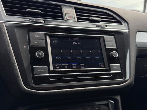 Used 2022 Volkswagen Tiguan S image 22