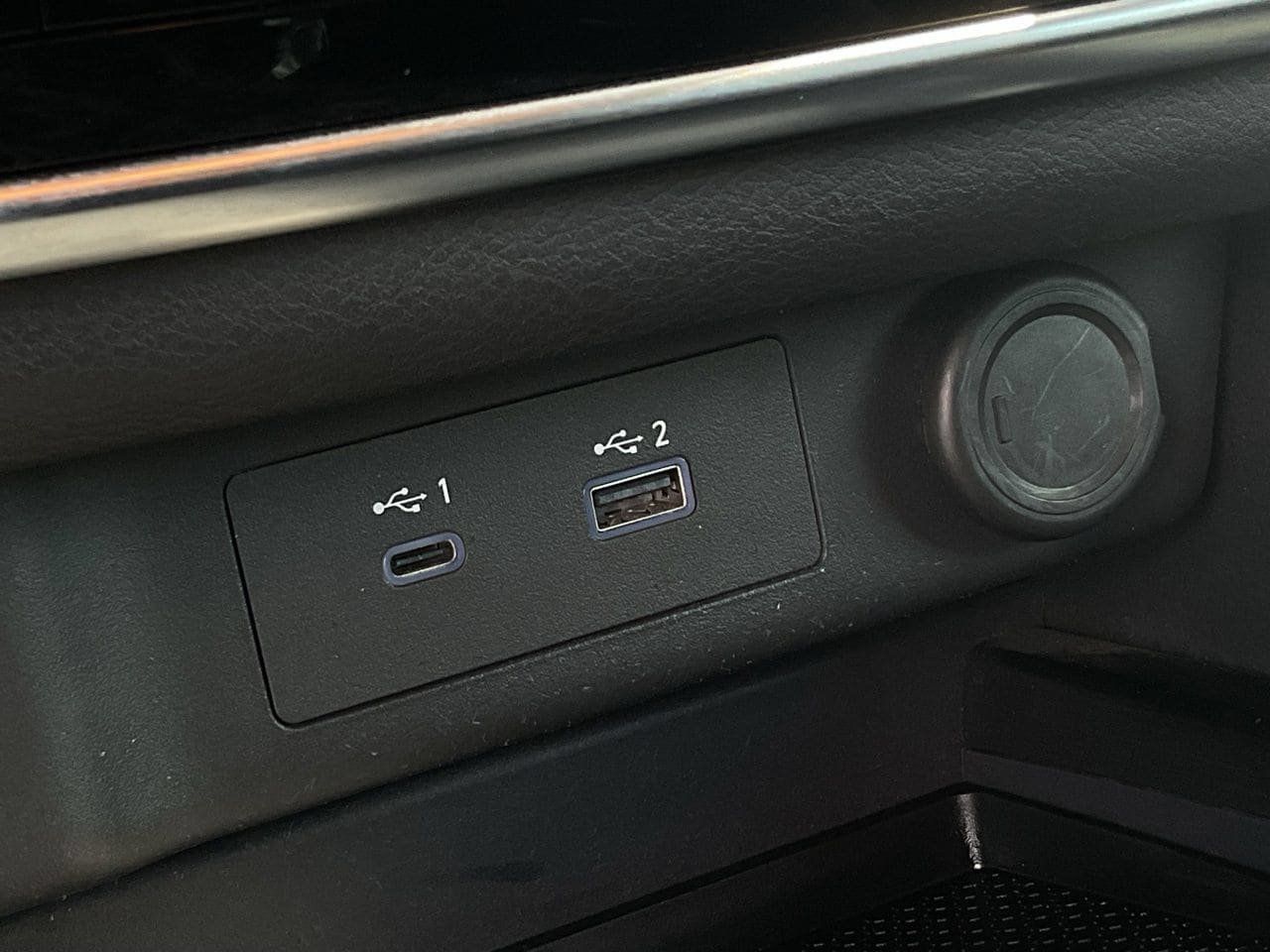 Used 2023 Nissan Rogue S FWD image 26