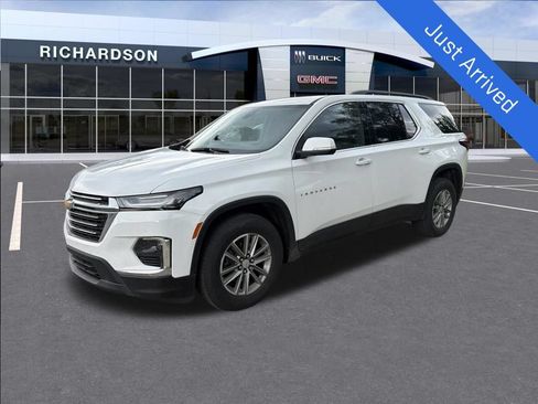 Used 2023 Chevrolet Traverse LT FWD image 1