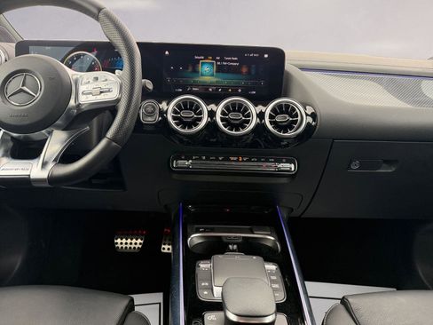 Used 2022 Mercedes-Benz GLA 35 AMG 4MATIC image 11