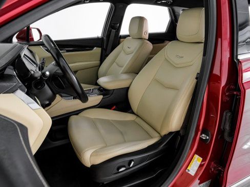 Used 2019 Cadillac XT5 FWD image 28