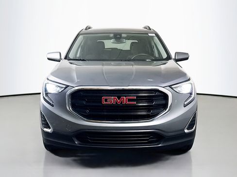 Used 2021 GMC Terrain SLE w/ Driver Convenience Package image 2