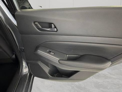Used 2024 Nissan Altima 2.5 SV FWD image 30