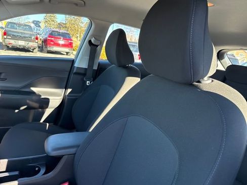 Certified 2024 Hyundai Kona SE image 12