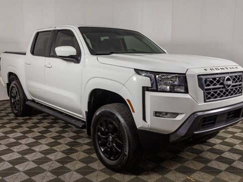 Used 2024 Nissan Frontier SV w/ SV Convenience Package image 12