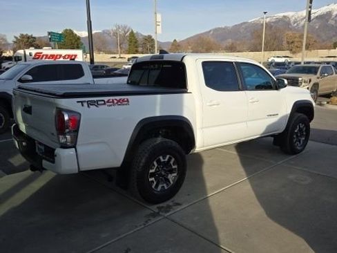 Used 2023 Toyota Tacoma TRD Off-Road w/ Technology Package image 4