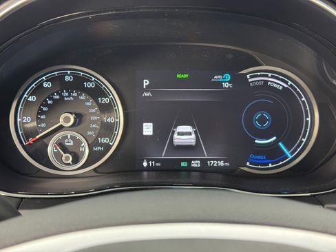 Used 2024 Genesis Electrified GV70 Advanced image 19