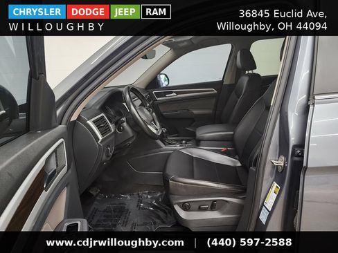 Used 2021 Volkswagen Atlas SE w/ Panoramic Sunroof Package AWD/4WD image 13