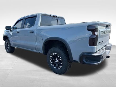 Used 2024 Chevrolet Silverado 1500 ZR2 w/ Technology Package AWD/4WD image 3