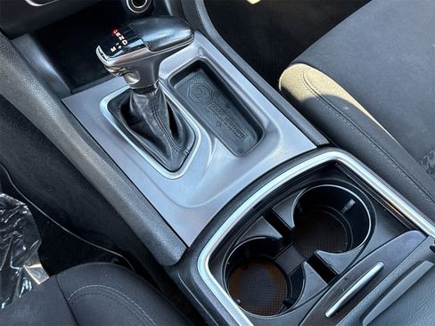 Used 2019 Dodge Charger GT image 2