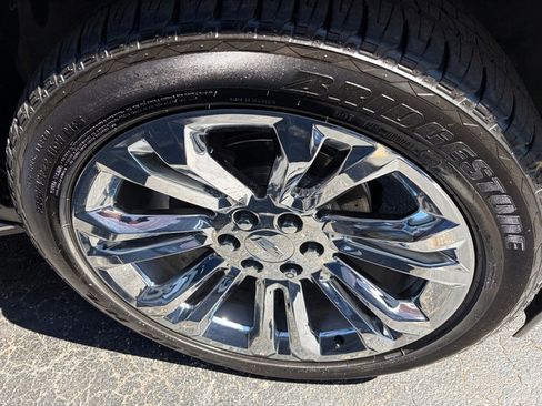 Used 2018 Cadillac Escalade Luxury w/ LPO, Radiant Package image 7