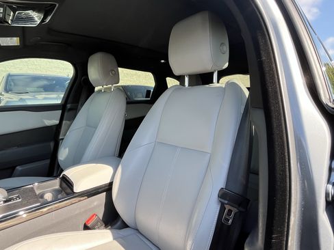 Certified 2024 Land Rover Range Rover Velar Dynamic SE AWD/4WD image 17