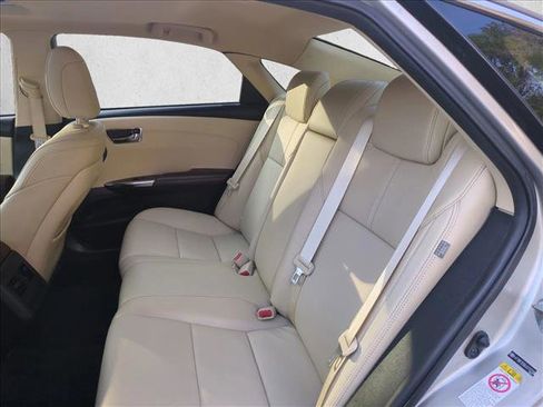 Used 2018 Toyota Avalon Touring image 22