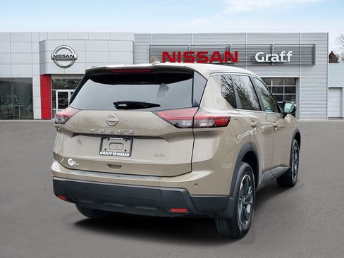 Certified 2025 Nissan Rogue SV AWD/4WD image 3